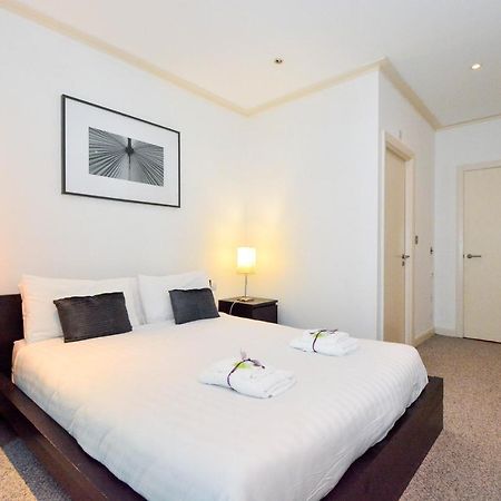 Canary Wharf - Corporate River View Apartments London Eksteriør billede